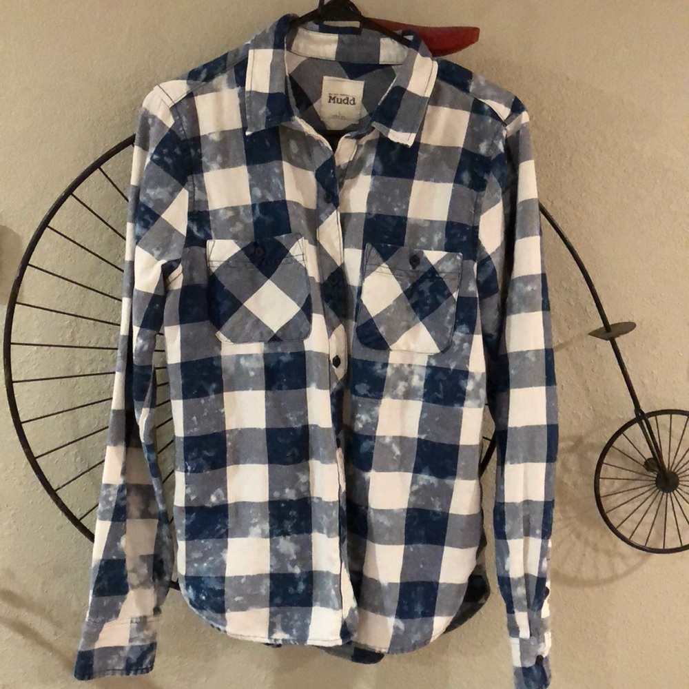 Long sleeve button up shirt.